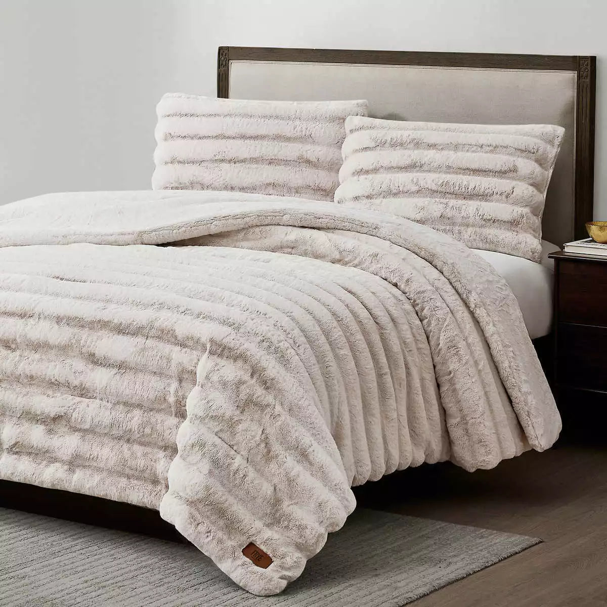 Frye 4" Jacquard Channel Luxury Faux Fur Comforter 3 Piece King Set, Reversible