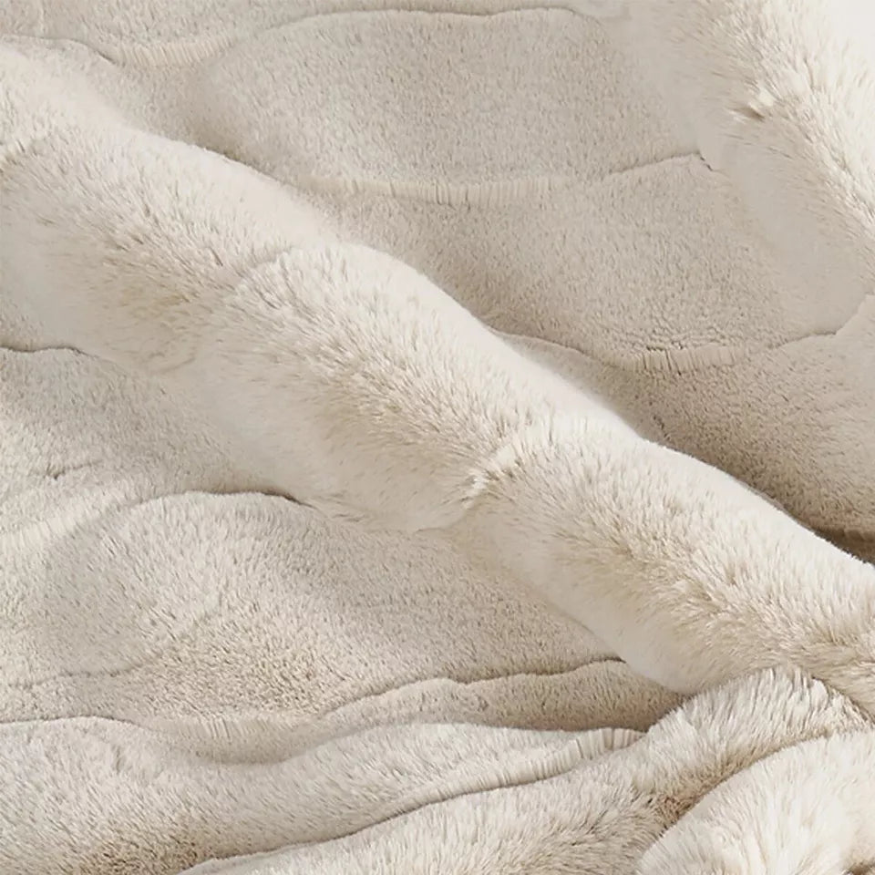 NEW FRYE Luxe Faux Fur Luxur Throw, Reversible 60" X 70" Choice Brown/Beige/Gray