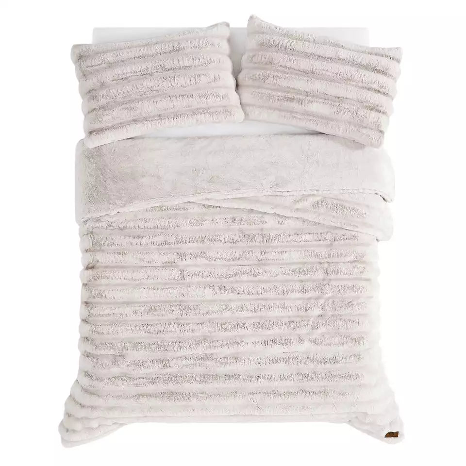 Frye 4" Jacquard Channel Luxury Faux Fur Comforter 3 Piece King Set, Reversible