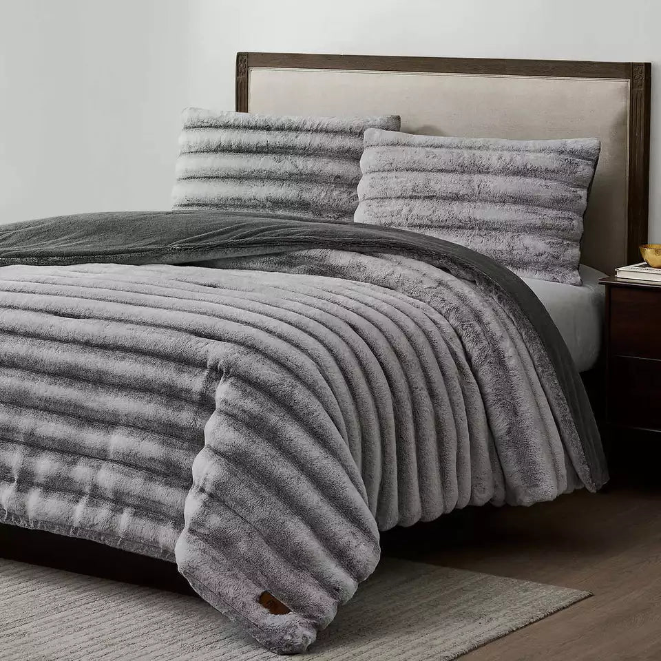 Frye 4" Jacquard Channel Luxury Faux Fur Comforter 3 Piece King Set, Reversible