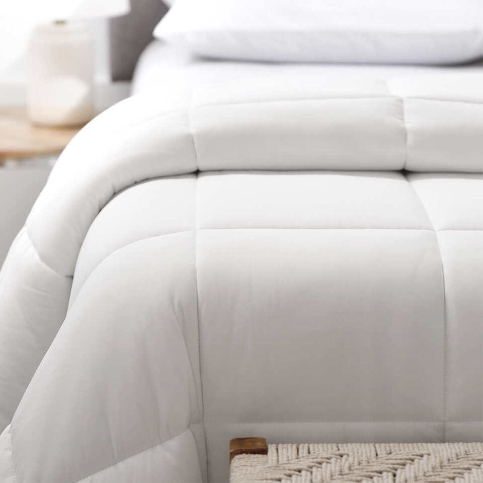 Allied Home Down Below Zero Cooling Comforter, Queen 1727310 Mult Colors 90"X90"