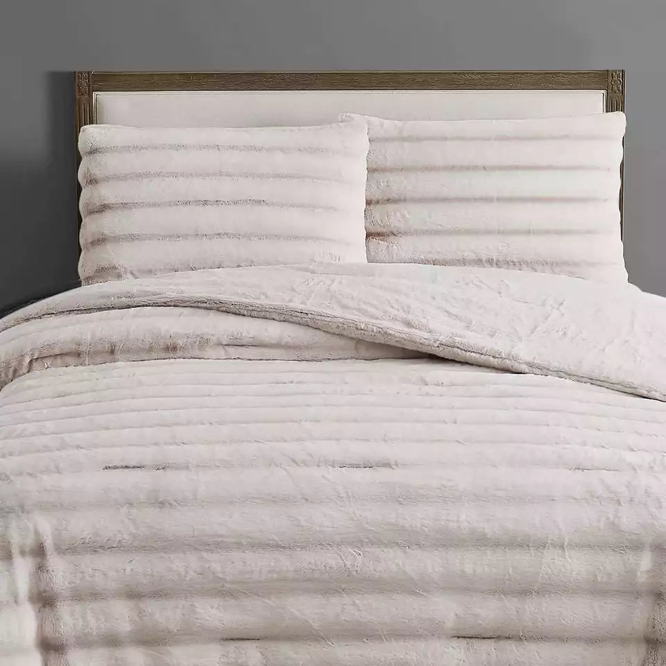 Frye 4" Jacquard Channel Luxury Faux Fur Comforter 3 Piece King Set, Reversible