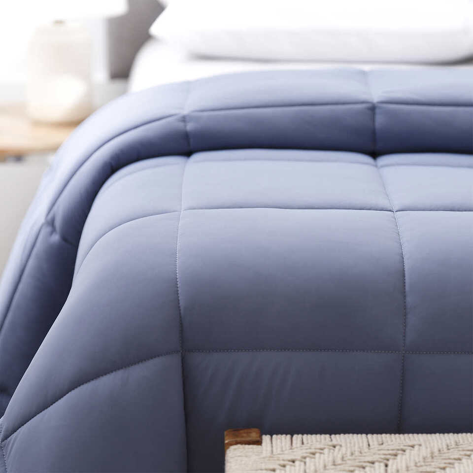 Allied Home Down Below Zero Cooling Comforter, Queen 1727310 Mult Colors 90"X90"