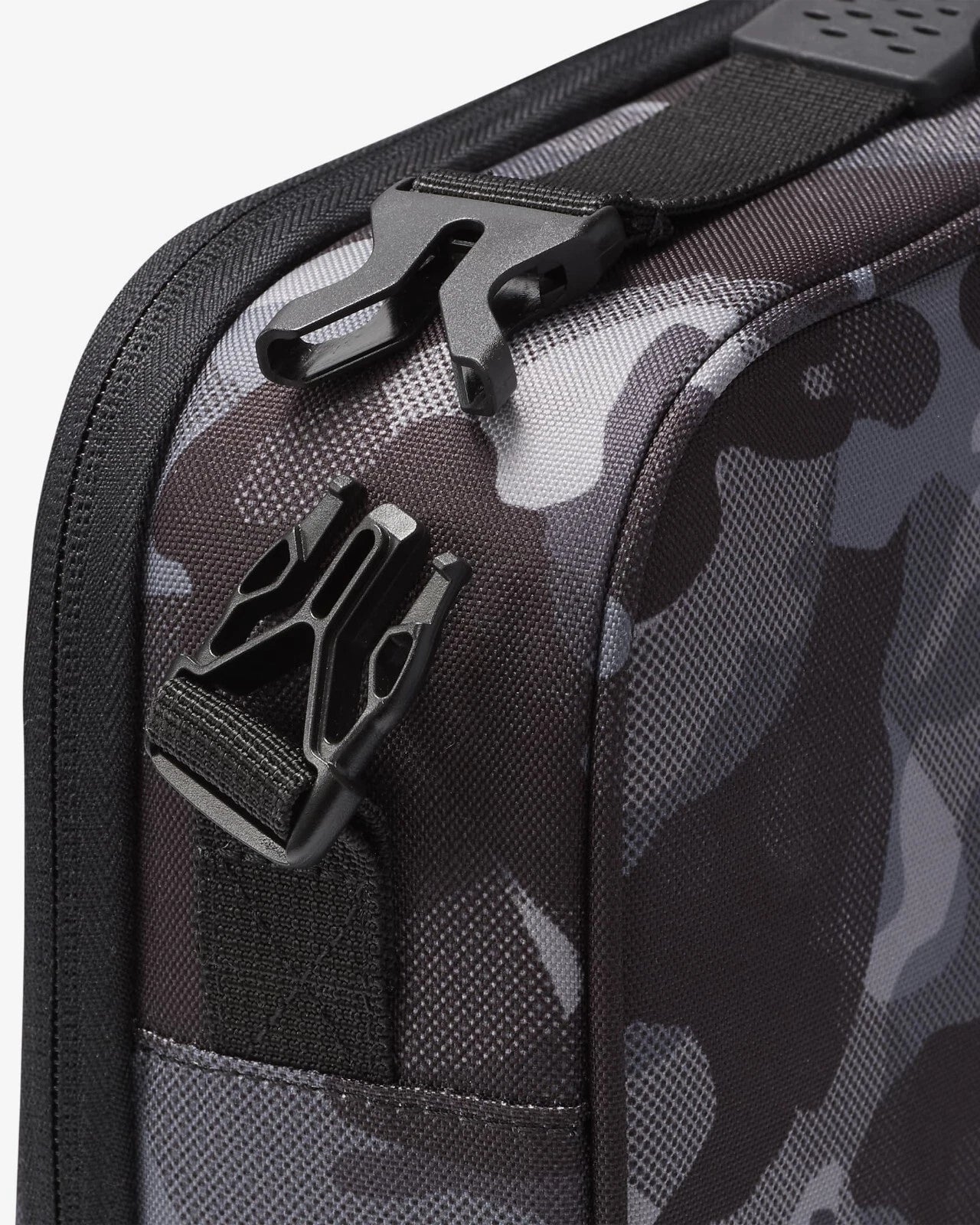 Nike Futura Fuel Pack Insulated Lunch Bag, 9A2744 K11 Black/WCamo 4L